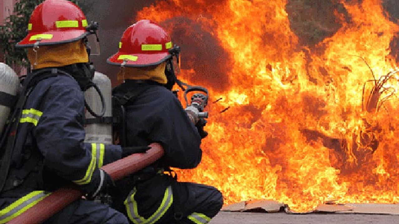 রাজধানীর মগবাজার ও তেজগাঁওয়ে আগুন